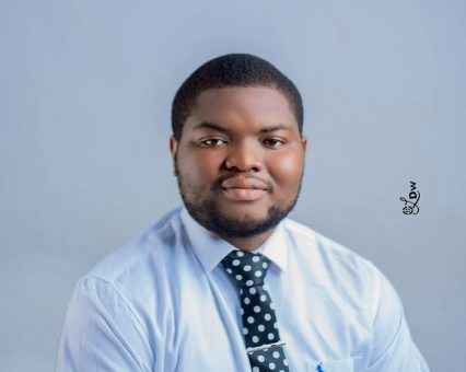 25-Year-Old Emmanuel Oyelami Makes History With WAEC 9 A1s, UI First Class and First Class Law School